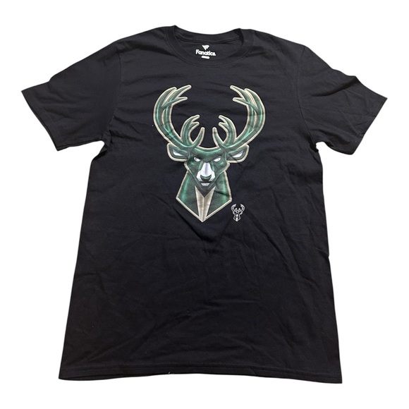 Fanatics Milwaukee Bucks Small/CH NWOT - Picture 1 of 2